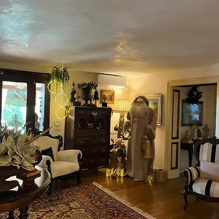 The Queen's House Willa Agrigento