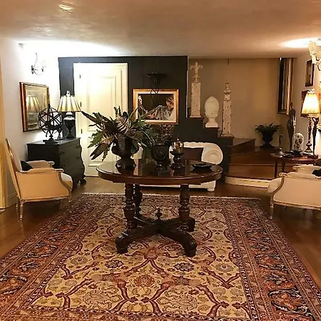 Willa The Queen's House *