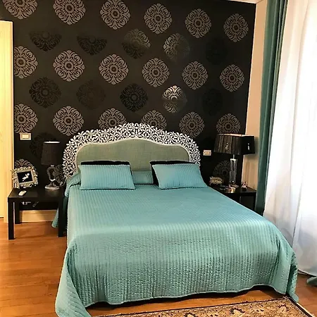 The Queen's House Willa *