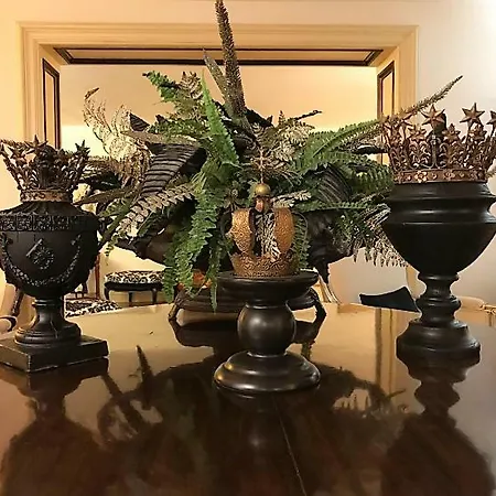 The Queen's House Willa