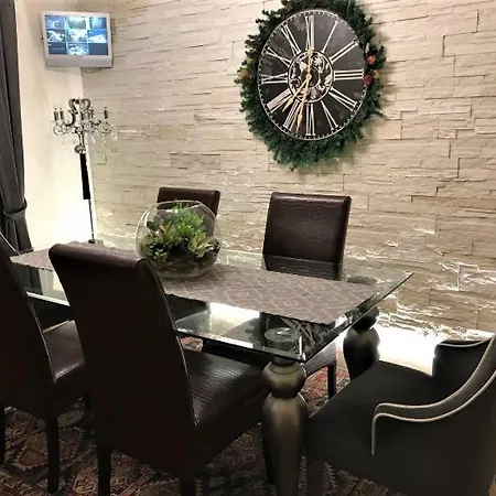 Willa The Queen's House *